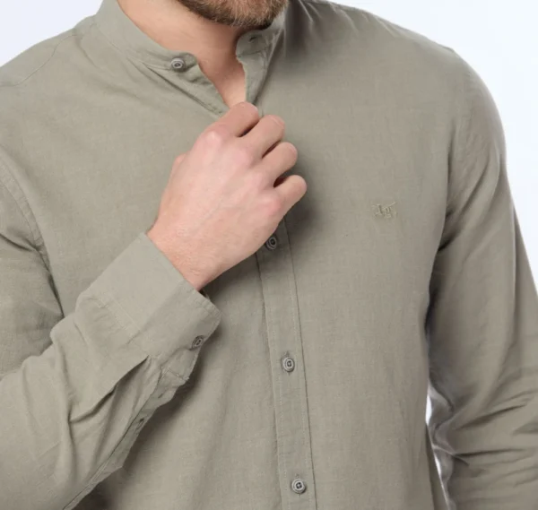 Camisa de lino cuello Mao Verde - Imagen 2