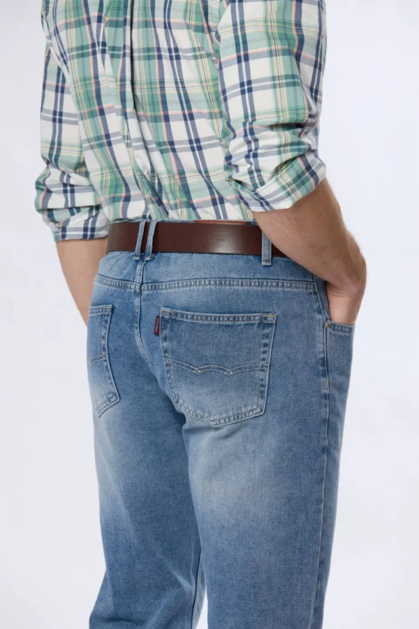Pantalón de Jean Clásico Azul Claro - Imagen 4
